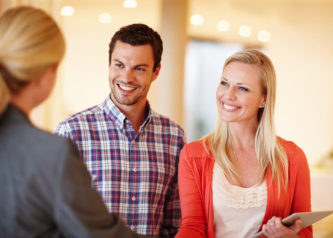 Client shaking hands with a Logic Partners adviser